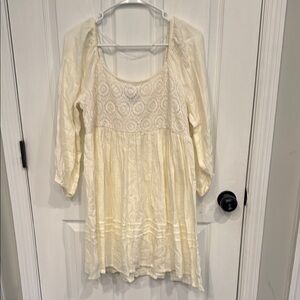 Sanctuary Cream 3/4 Sleeve Pleated Tunic